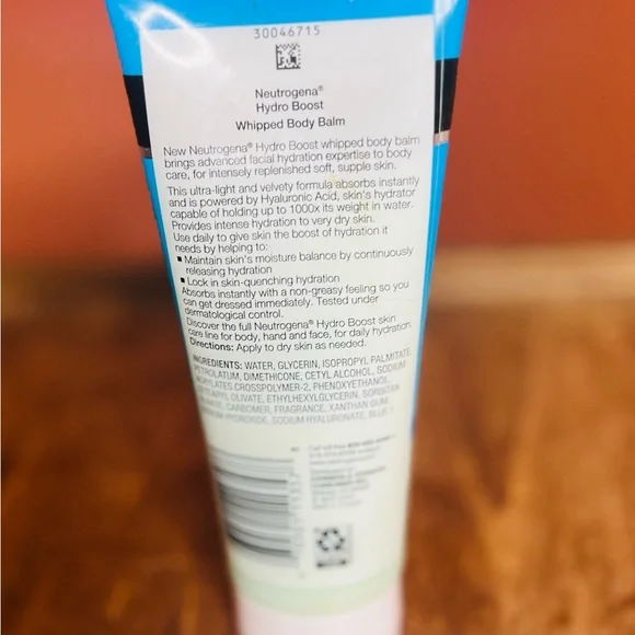 Neutrogena Hydro Boost Whipped Body Balm - Blue and White - Picture 2 of 2